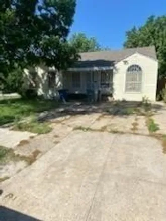 Buy this 3 bed house on 3119 South Denley Drive in Dallas, TX 75216