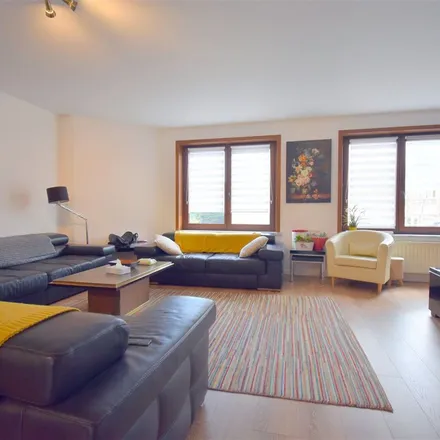 Rent this 4 bed apartment on Avenue Henri Pauwels - Henri Pauwelslaan 34 in 1200 Woluwe-Saint-Lambert - Sint-Lambrechts-Woluwe, Belgium