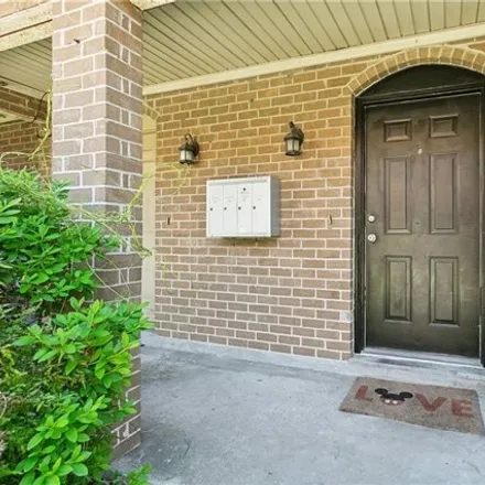 Rent this 2 bed townhouse on 4909 Wabash Street in Metairie, LA 70001