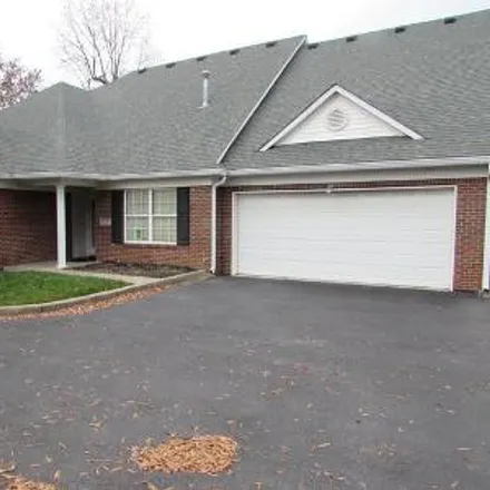 Buy this 3 bed condo on 4801 Mountblair Court in Graymoor-Devondale, Jefferson County