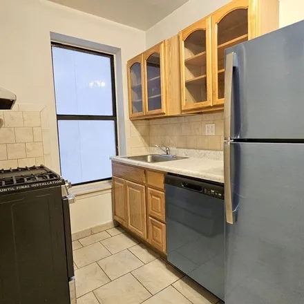 Rent this 3 bed apartment on 112 Haven Avenue in New York, NY 10032