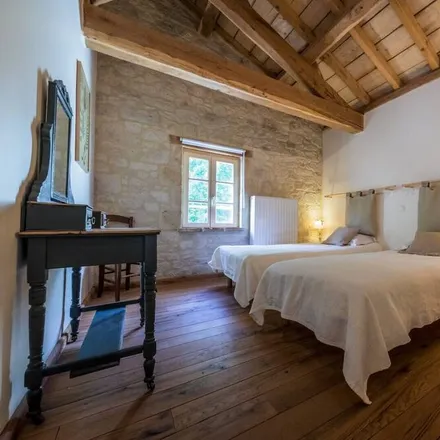 Rent this 5 bed house on 46330 Tour-de-Faure