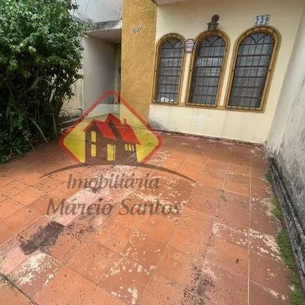 Buy this 3 bed house on Rua Dom André Arcoverde in Cavarucanguera, Taubaté - SP