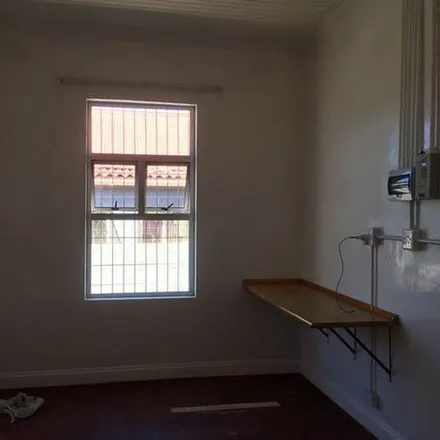 Image 1 - Signal Street, Quigney, East London, 5201, South Africa - Apartment for rent