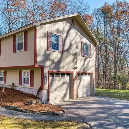 Buy this 3 bed house on 435 Pendleton Lane in Londonderry, NH 03053