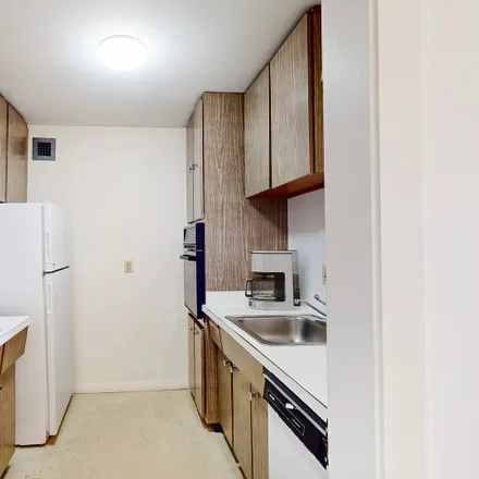 Image 8 - #516, 1455 Commonwealth Avenue, Brighton, Boston - Apartment for rent