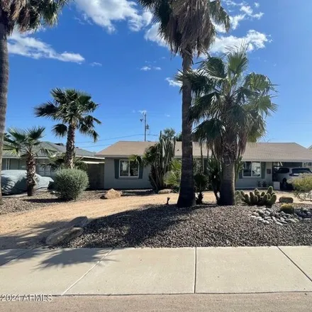 Rent this 3 bed house on 843 East Butler Drive in Phoenix, AZ 85020