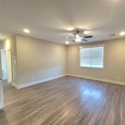 Image 3 - 1620 Oak Tree Dr Apt 3301, Houston, Texas, 77080 - Apartment for rent