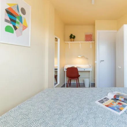 Rent this 5 bed room on Baba Supermercat in Gran Via de les Corts Catalanes, 617