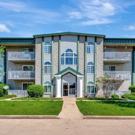 Buy this 2 bed condo on 2892 Heritage Drive in Joliet, IL 60435