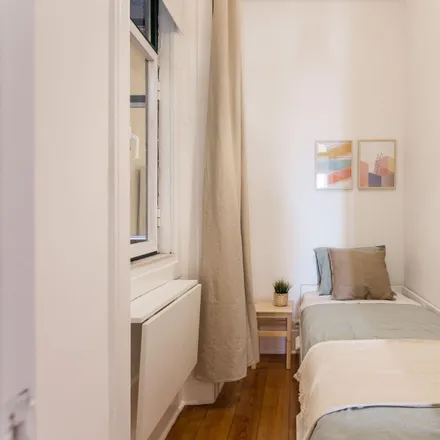 Rent this 8 bed room on Pastelaria Conde in Calçada do Marquês de Abrantes, 1200-719 Lisbon