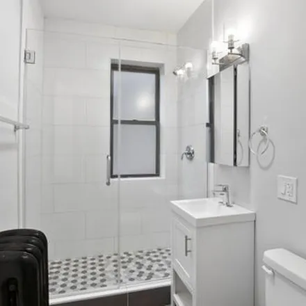 Image 4 - 1651-1655 West Jonquil Terrace, Chicago, IL 60626, USA - Apartment for rent