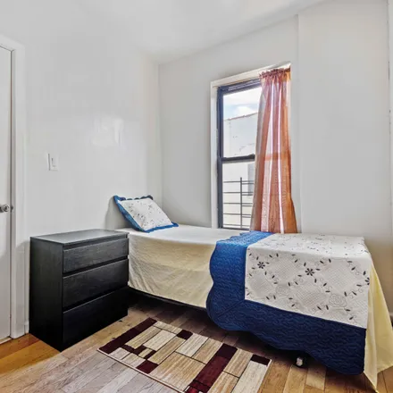 Image 1 - 346 Montgomery St, Brooklyn, NY 11225, USA - Room for rent