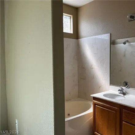 Image 7 - 8087 Palace Estate Avenue, Spring Valley, NV 89117, USA - House for rent