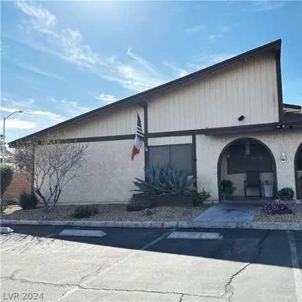 Image 1 - 5850 Condor Avenue, Las Vegas, NV 89108, USA - Townhouse for rent