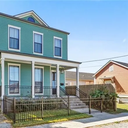 Image 2 - 1343 Bartholomew Street, Bywater, New Orleans, LA 70117, USA - House for sale