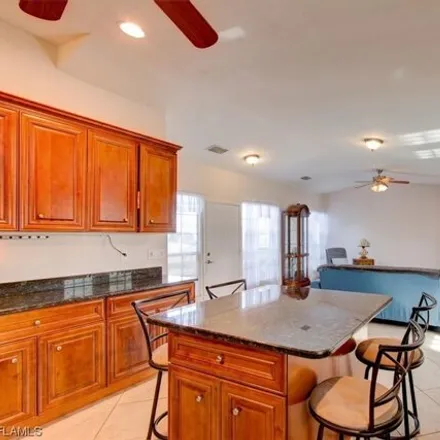 Image 3 - 4398 South Canal Circle, Waterway Estates, Lee County, FL 33903, USA - House for sale