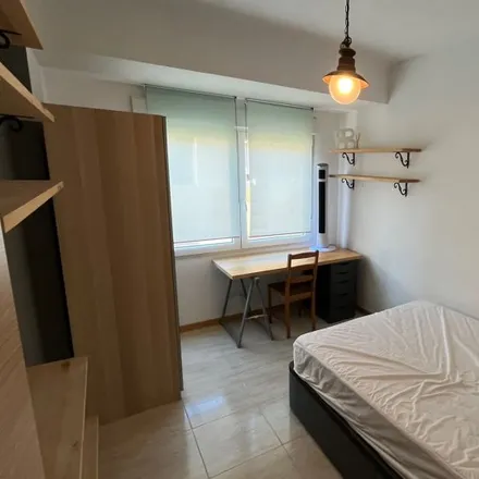 Rent this 4 bed room on Carrer del Capità Amador / Calle del Capitán Amador in 03004 Alicante, Spain