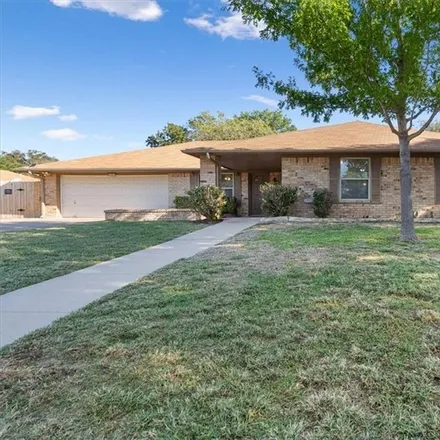 Buy this 4 bed house on 205 Red Oak Drive in Harker Heights, TX 76548