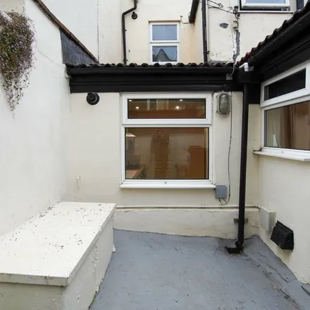 Rent this 1 bed apartment on 81 North Street in Bristol, BS3 1ES