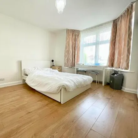 Rent this 1 bed house on Wroughton Terrace in London, NW4 4LE