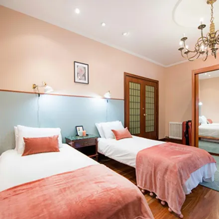 Rent this 5 bed apartment on Avenida Lehendakari Aguirre / Agirre lehendakariaren etorbidea in 22, 48014 Bilbao