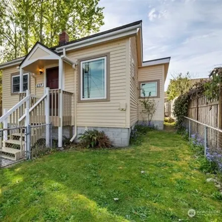 Buy this 1 bed house on 665 12th Street in Bremerton, WA 98337