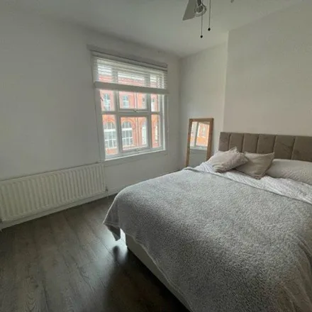 Image 7 - Knighton Fields Road East, Leicester, LE2 6DQ, United Kingdom - Townhouse for rent