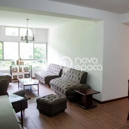 Buy this 3 bed apartment on Rua das Laranjeiras 585 in Laranjeiras, Rio de Janeiro - RJ