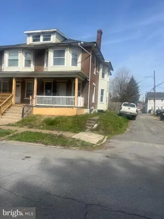 Image 1 - 976 Getz Street, Harrisburg, PA 17104, USA - House for sale