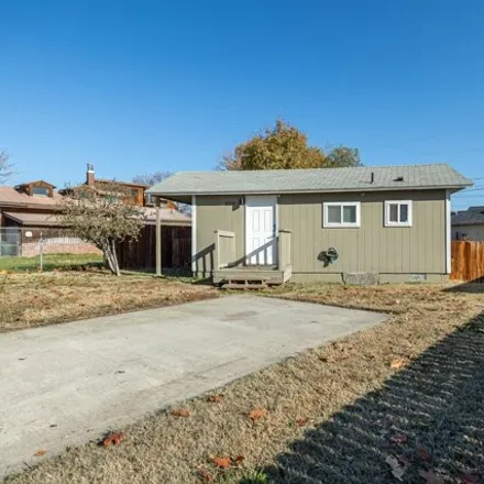 Buy this 1 bed house on 856 Stanton Avenue in Richland, WA 99352