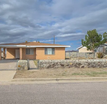 Rent this 3 bed house on 112 Romero Dr in Las Cruces, New Mexico