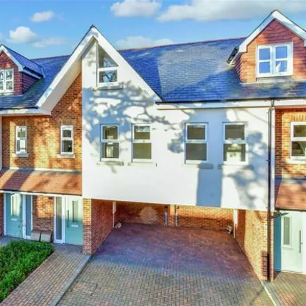 Buy this 3 bed townhouse on Pine Tree Court in Kent, Kent