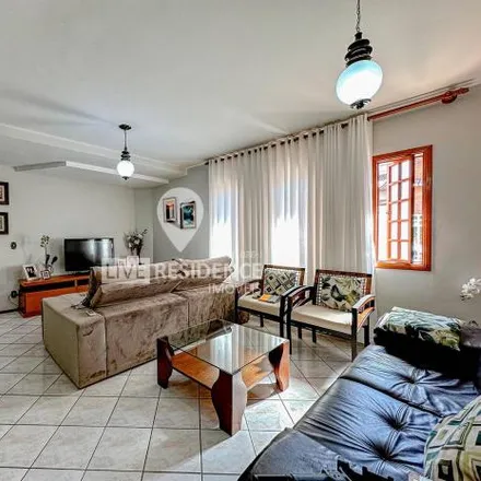 Buy this 3 bed house on Rua Santo Antônio in Vila Santa Terezinha, Itatiba - SP