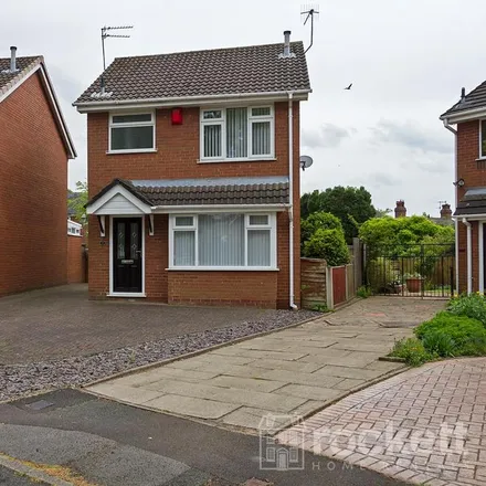 Image 2 - Clews Walk, Newcastle-under-Lyme, ST5 8RG, United Kingdom - House for rent