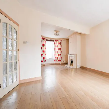 Image 4 - 200 Capworth Street, London, E10 7BA, United Kingdom - Apartment for rent