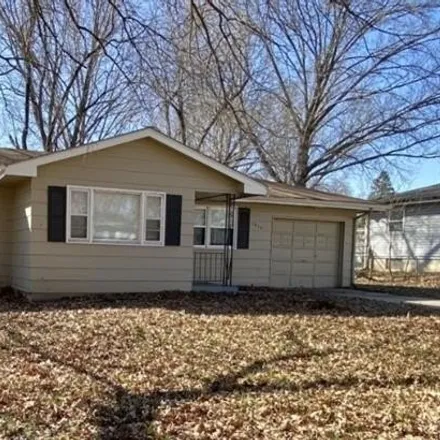 Buy this 3 bed house on 1947 Osage Street in Leavenworth, KS 66048