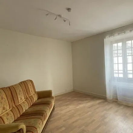 Image 4 - 2 Rue Roger Salengro, 87400 Saint-Léonard-de-Noblat, France - Apartment for rent