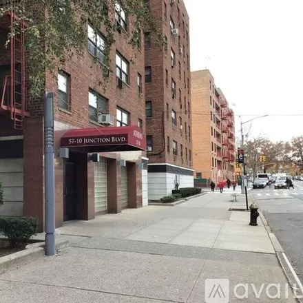 Image 1 - 57 10 Junction Boulevard, Unit 4L - Apartment for rent