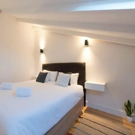 Rent this 1 bed apartment on Toquinha da mãe rosa in Rua de Coelho Neto, 4000-215 Porto