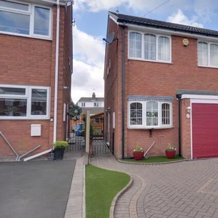 Buy this 3 bed duplex on Jubilee Close in Great Wyrley, WS6 6JD