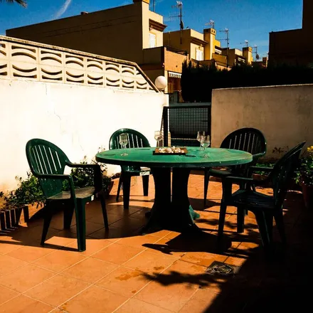 Rent this 1 bed townhouse on Carrer Canet de Berenguer in 46500 Sagunto, Spain