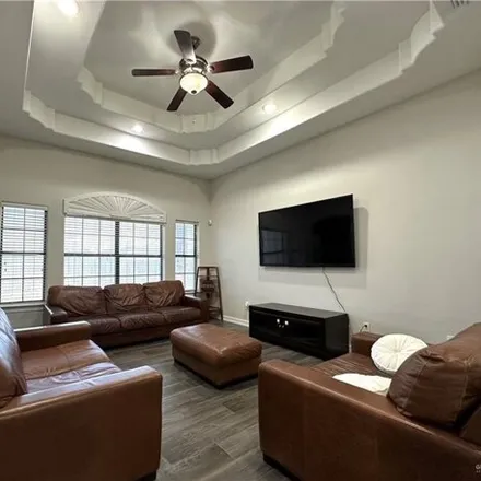 Image 3 - 999 8th Street, Sun Valley Estates Number 1 Colonia, San Juan, TX 78589, USA - House for sale