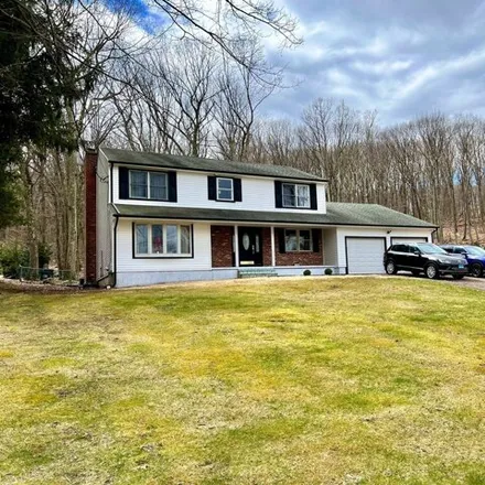 Image 2 - 124 Fans Rock Road, Hamden, CT 06518, USA - House for sale