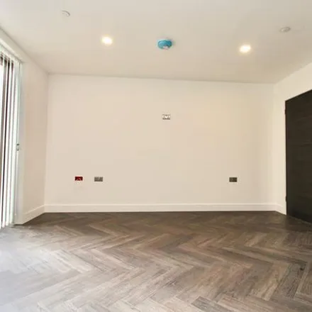 Image 5 - Clear Water Way, Cardiff, CF23 6DJ, United Kingdom - Apartment for rent