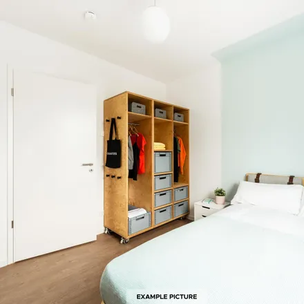 Image 2 - F1, Klara-Franke-Straße 22, 10557 Berlin, Germany - Room for rent