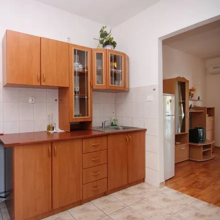 Rent this 1 bed apartment on 20272 Općina Smokvica