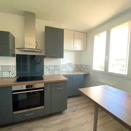 Rent this 3 bed apartment on 7 Rue du 19 Mars 1962 in 38300 Bourgoin-Jallieu, France