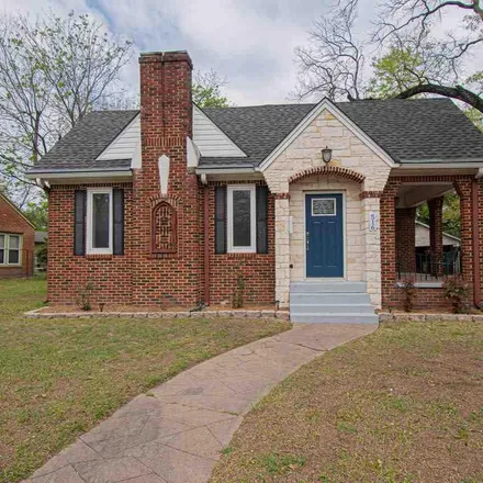 Rent this 2 bed house on 516 East Dodge Street in Tyler, TX 75701