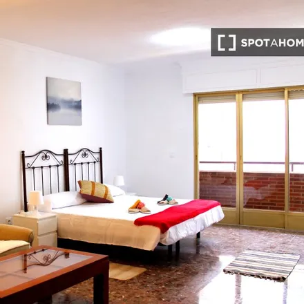 Rent this 5 bed room on Fernando José Vivancos Díaz in Calle Pintor Balaca, 21